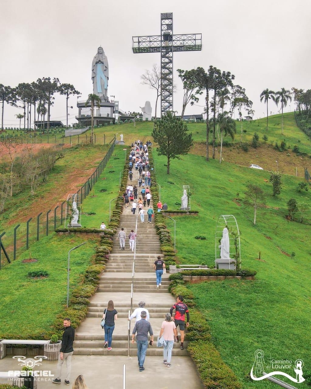Complexo Nossa Senhora de Lourdes e do Louvor