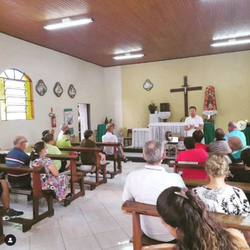 Caminho do Louvor realiza reuniões comunitárias para apresentar o projeto